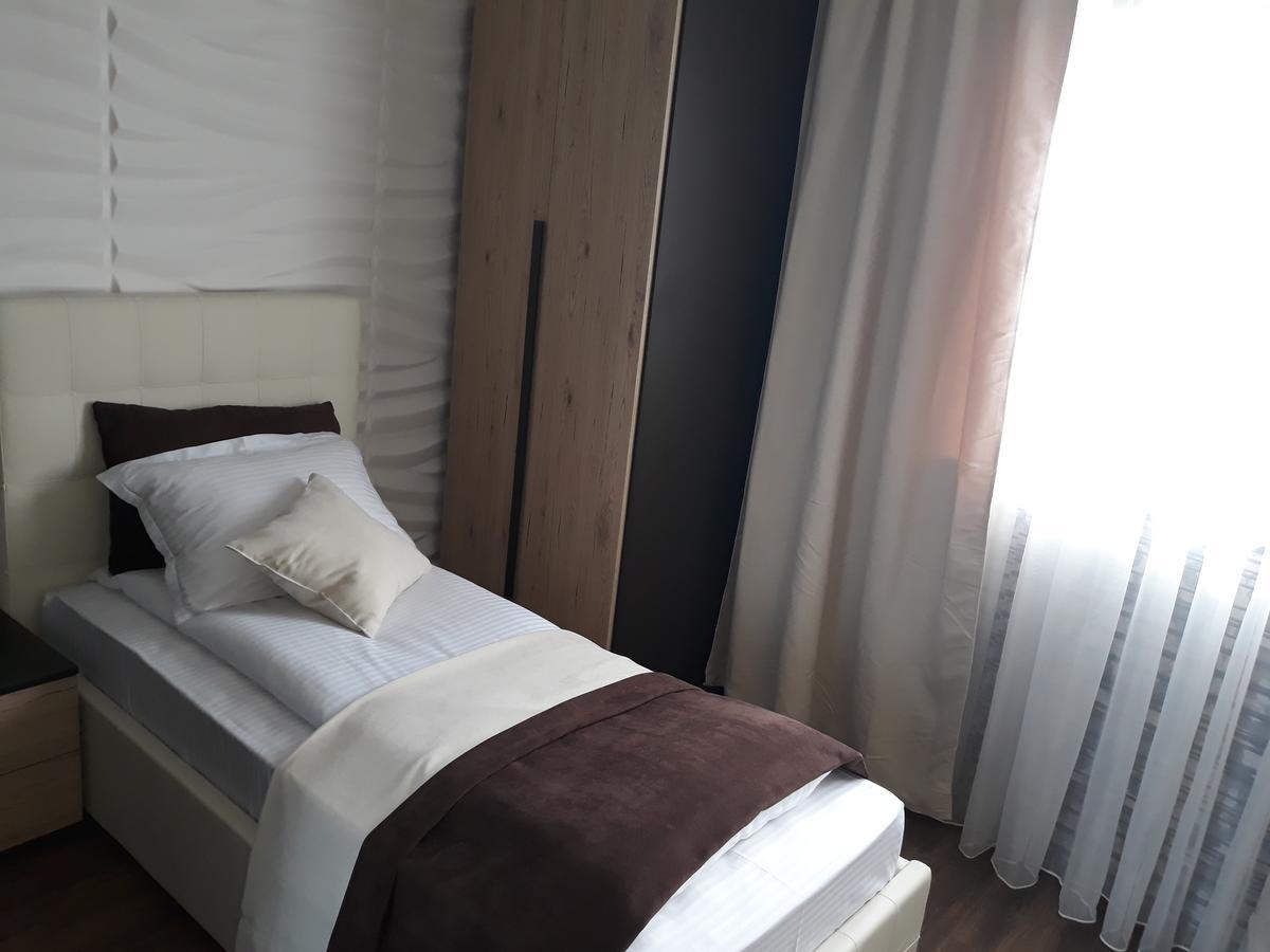 Acktion Deluxe Hotel Sumen Kültér fotó