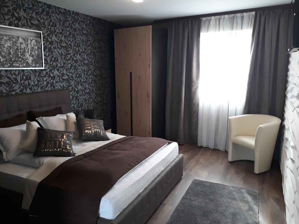 Acktion Deluxe Hotel Sumen Kültér fotó