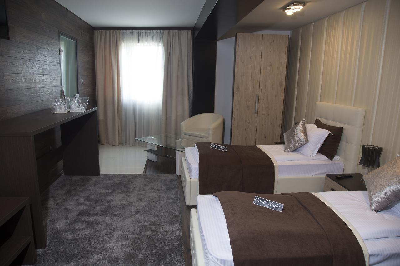 Acktion Deluxe Hotel Sumen Kültér fotó