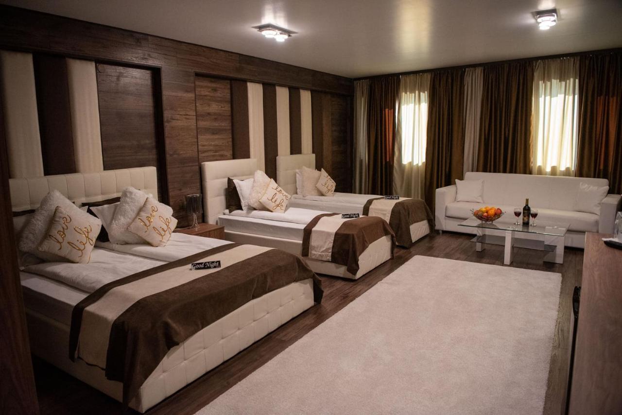 Acktion Deluxe Hotel Sumen Kültér fotó