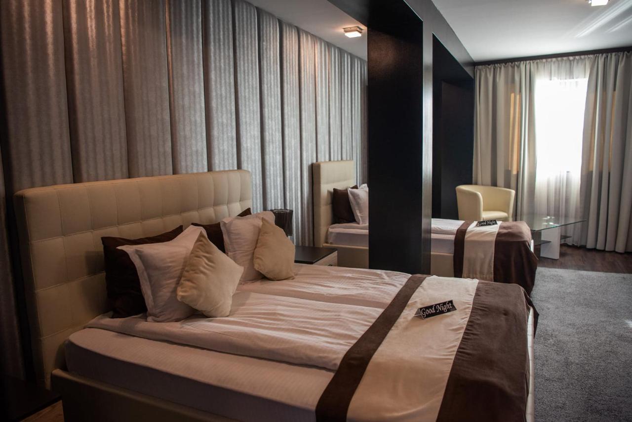 Acktion Deluxe Hotel Sumen Kültér fotó