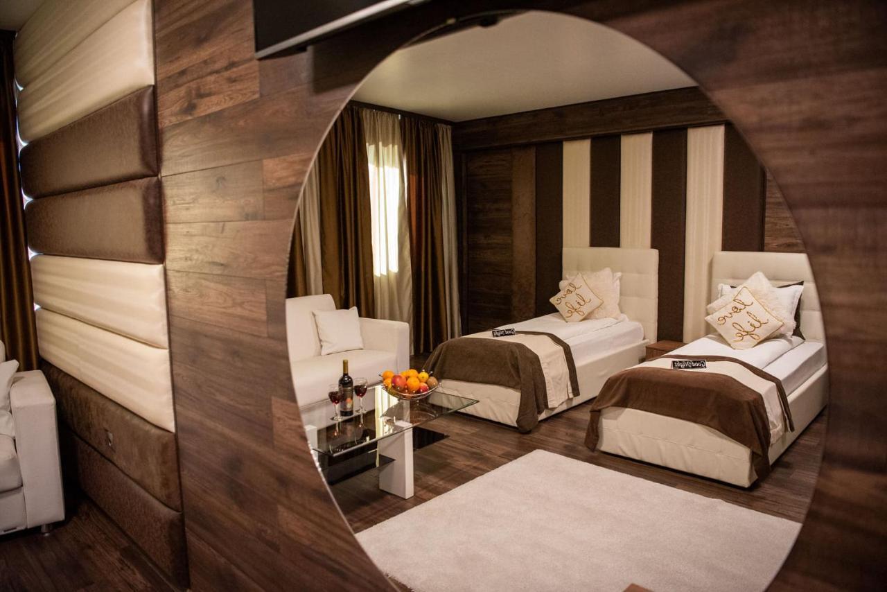 Acktion Deluxe Hotel Sumen Kültér fotó