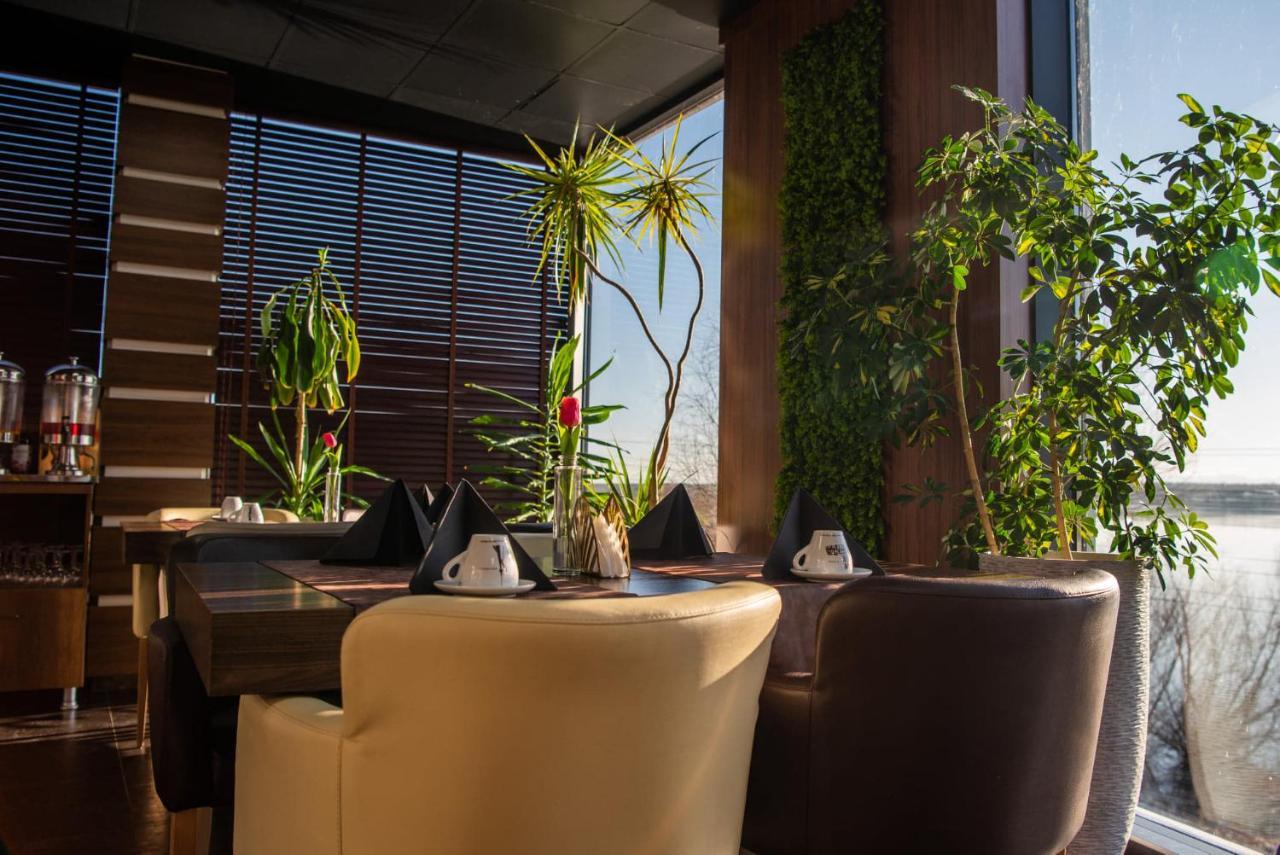 Acktion Deluxe Hotel Sumen Kültér fotó
