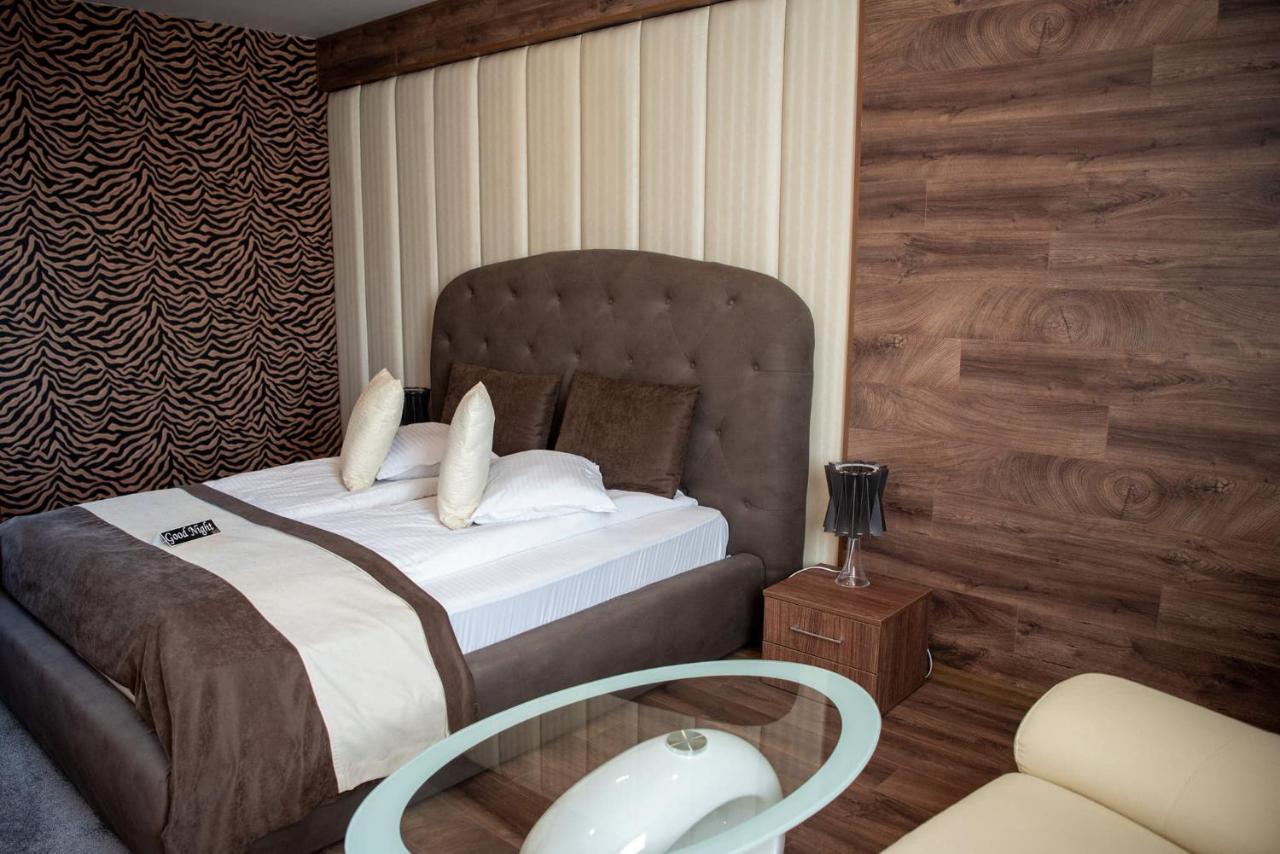 Acktion Deluxe Hotel Sumen Kültér fotó